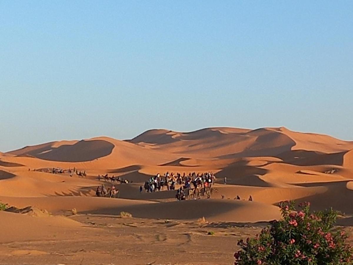 Hotel Etoile Des Dunes Мерзуга Экстерьер фото